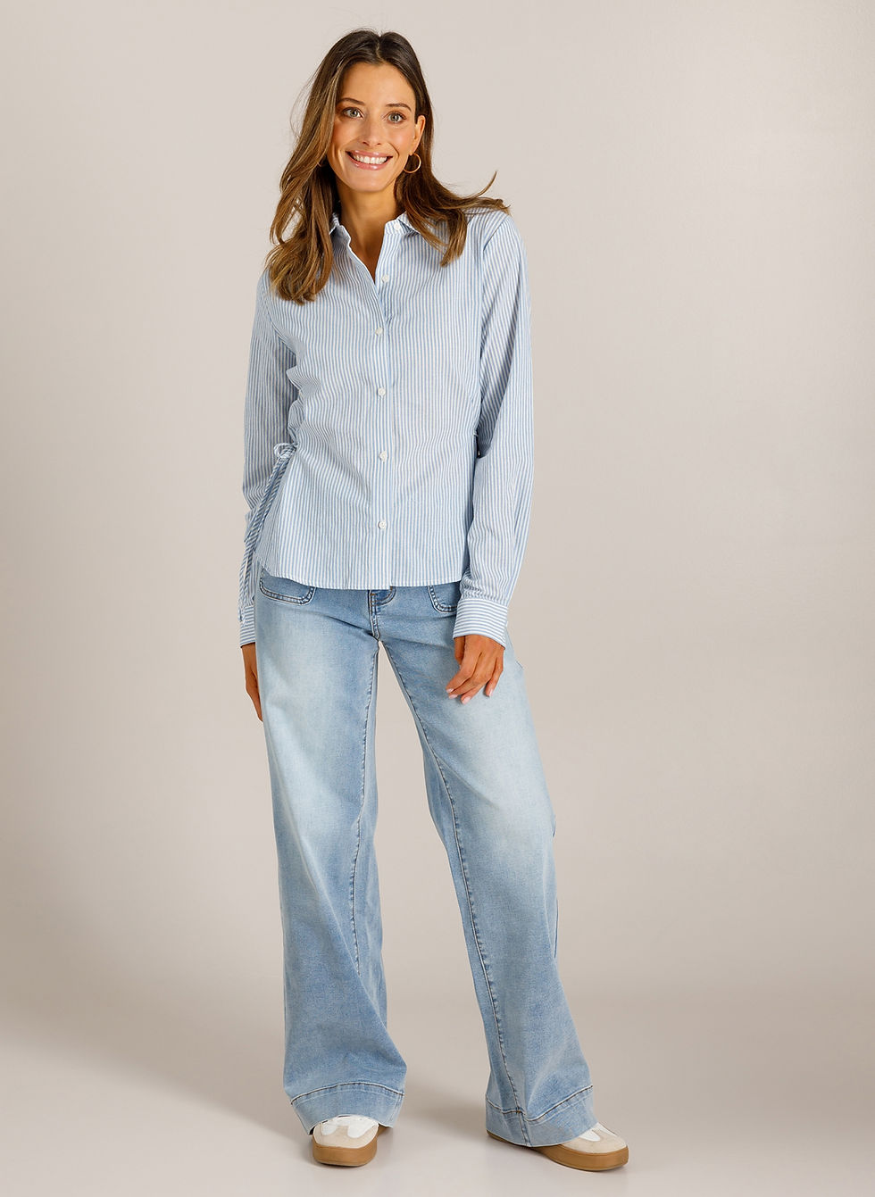 Thumbnail: IVY Beau blouse Vien powder blue/offwhite