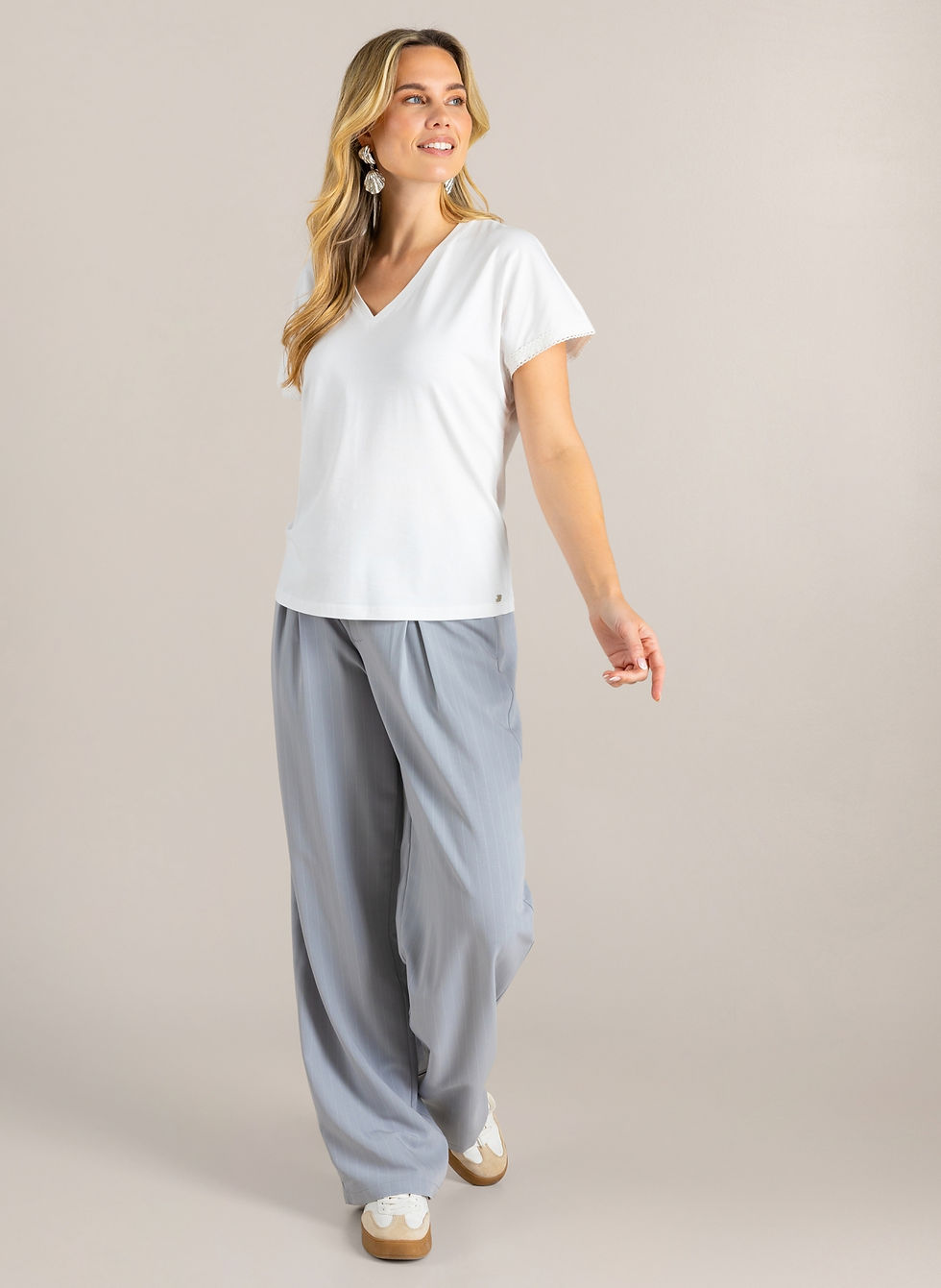 Thumbnail: IVY Beau top Gennesis white