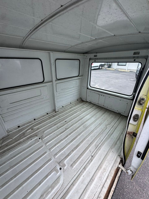 Thumbnail: 1997 SUZUKI CARGO TRUCK (SOLD)