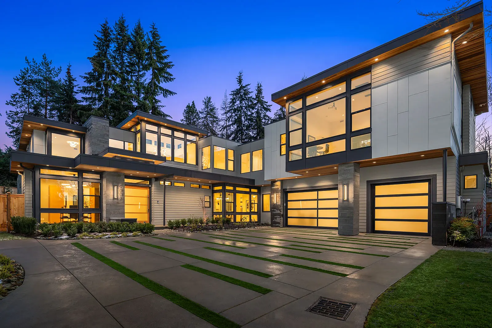 308-01-9003-points-dr-ne-bellevue-wa-mn-custom-homes-front