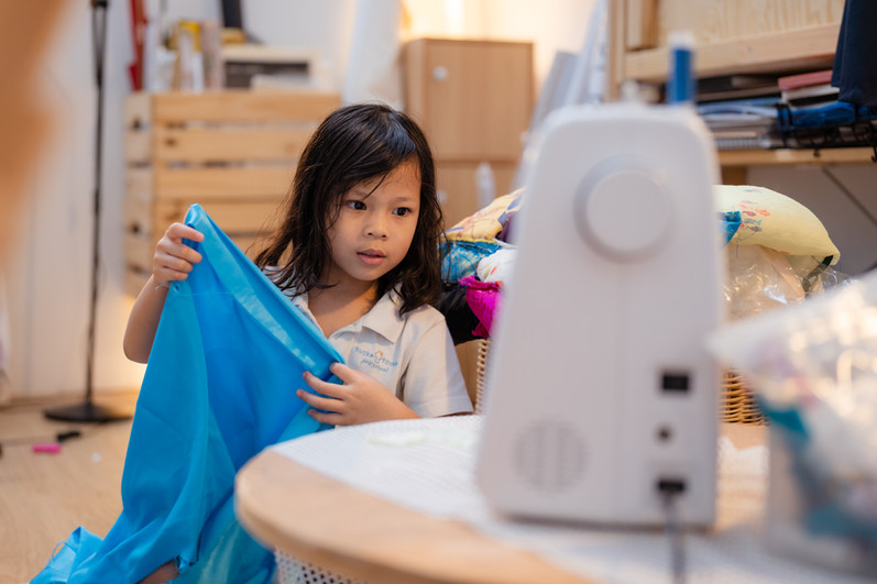 Children exploring with Fabric.