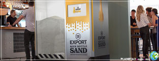 Beer Bottle Sand Machine: reciclando botellas de vidrio para crear sustitutos de arena