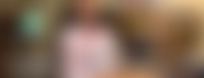Niña de 6to de primaria inventa un dispositivo que busca microplásticos oceánicos