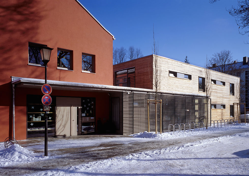 Kindertagesstätte Neubau mit zeitgemäßer Holzfassade