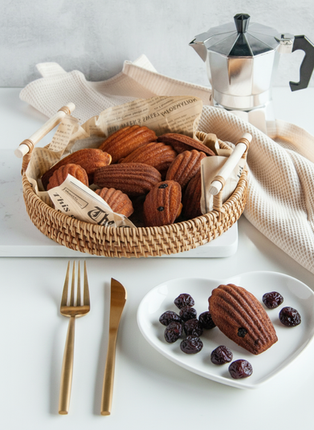 In Search of Lost Time: Amaretto Madeleines alla Romana