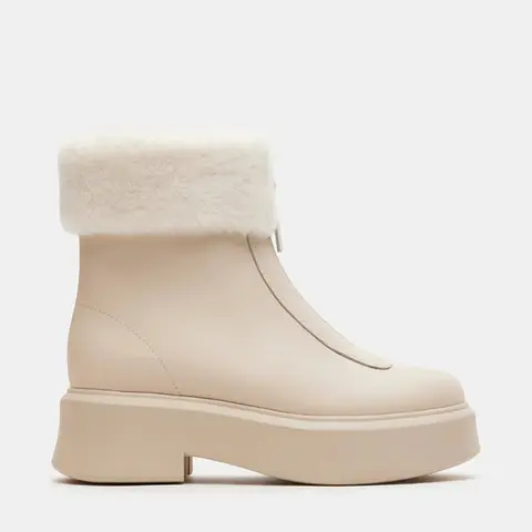 JONES-F NATURAl winter boot with grip by Steve Madden (Canada)