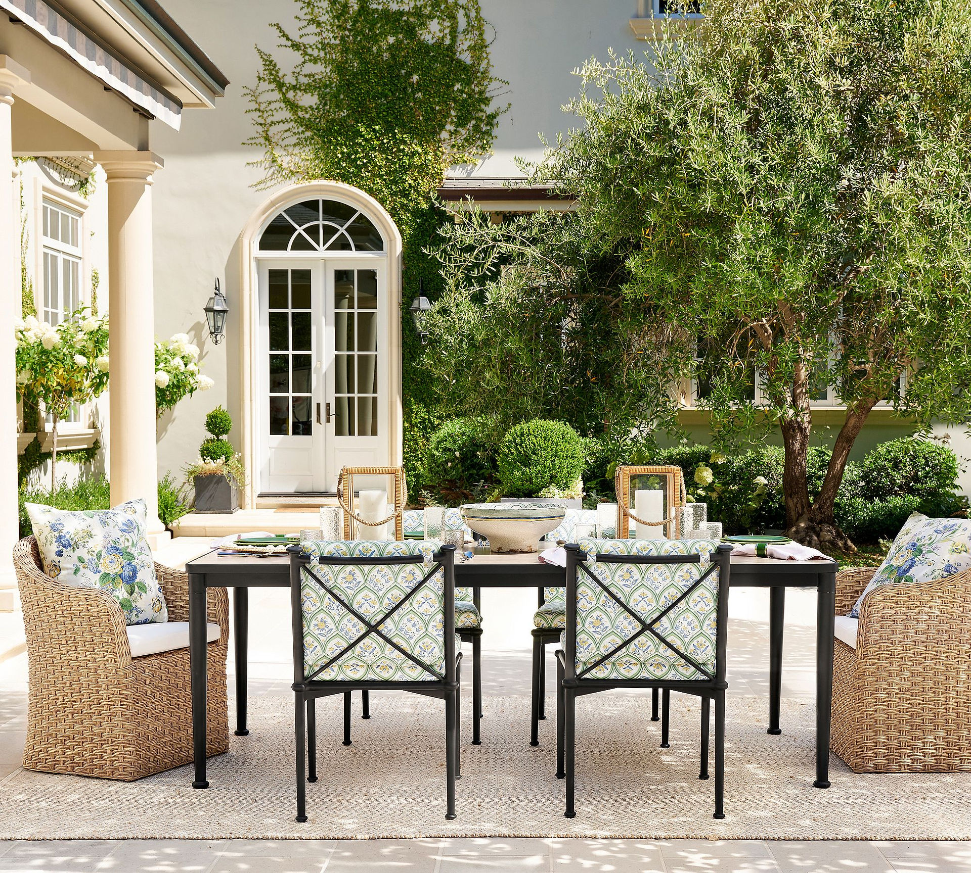 Pottery Barn (US) Ellis Metal Rectangular Outdoor Dining Table (86")
