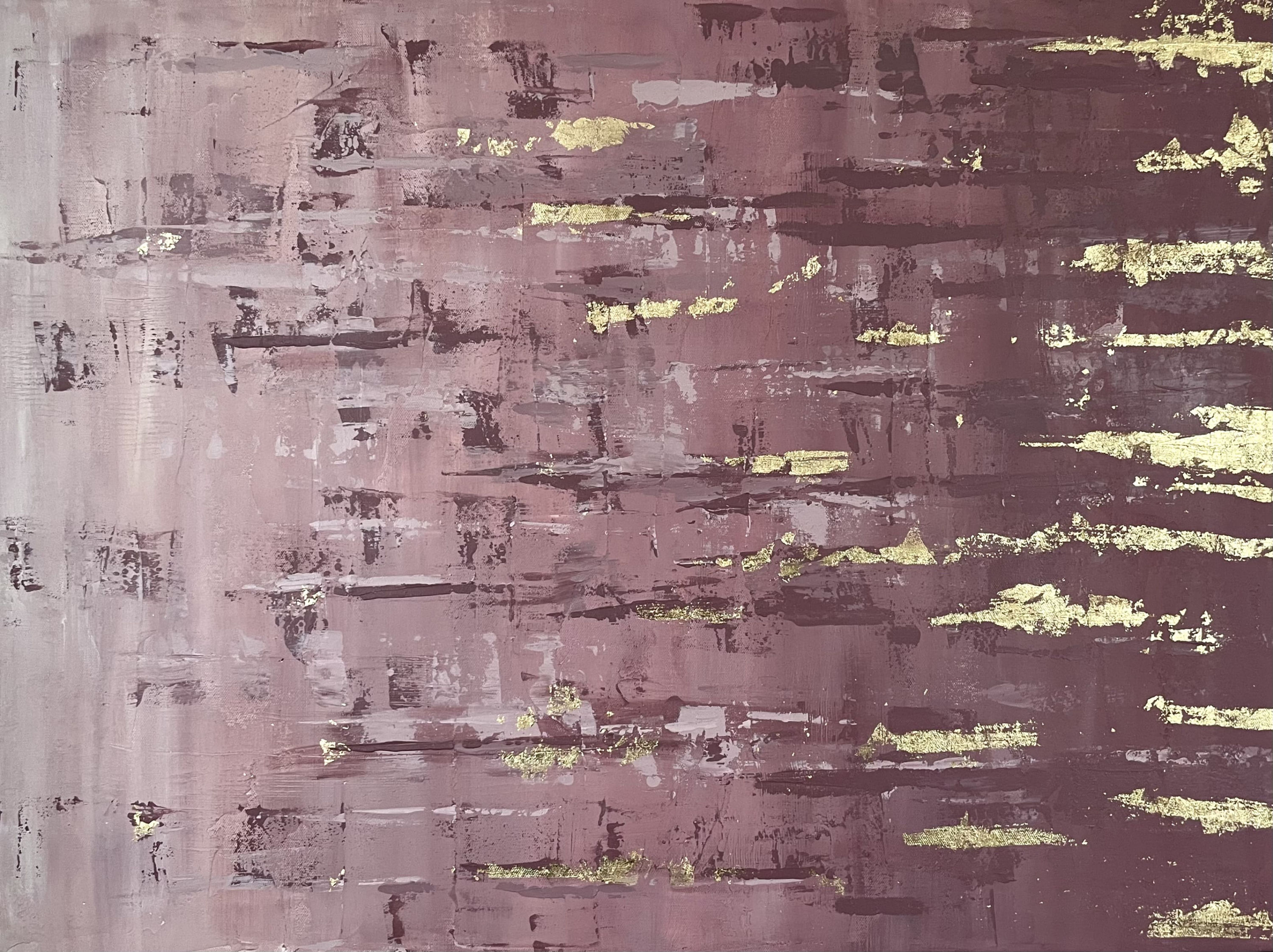 Abstraktes Gemälde in Mauve‑ und Rosétönen mit goldenen Akzenten und strukturierter Oberfläche