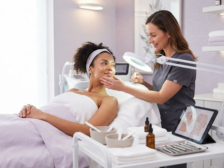 Deep Cleansing Facial in Elm Park: Your Guide to Choosing the Right Treatment