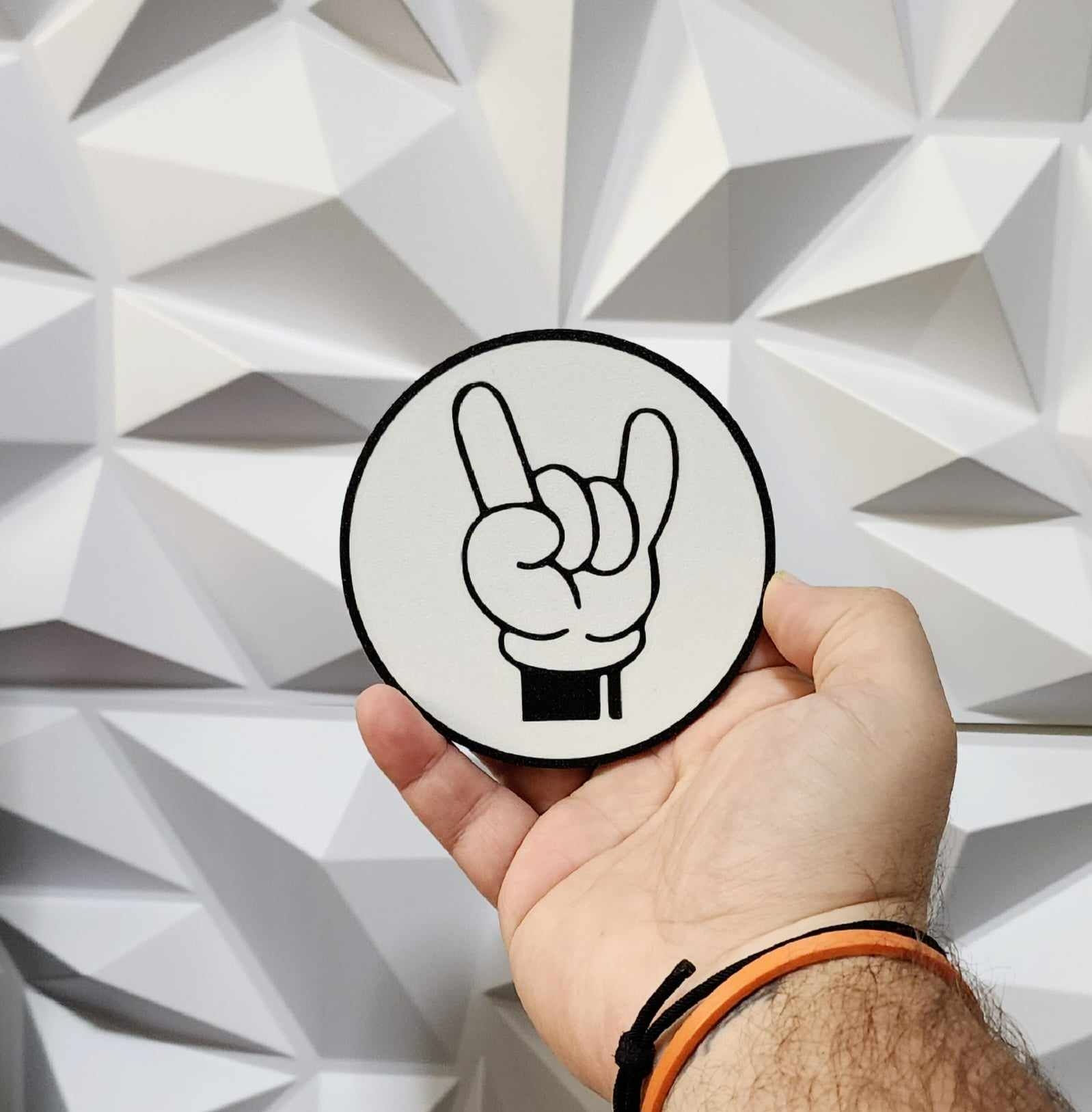 Iconic Mouse hand Rock n Roll