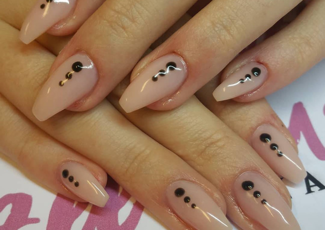 Suzee Nails it Sundbyberg Stockholm