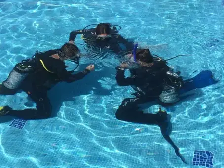 Descubrí el mundo bajo el agua: clases de Buceo en la ACJ