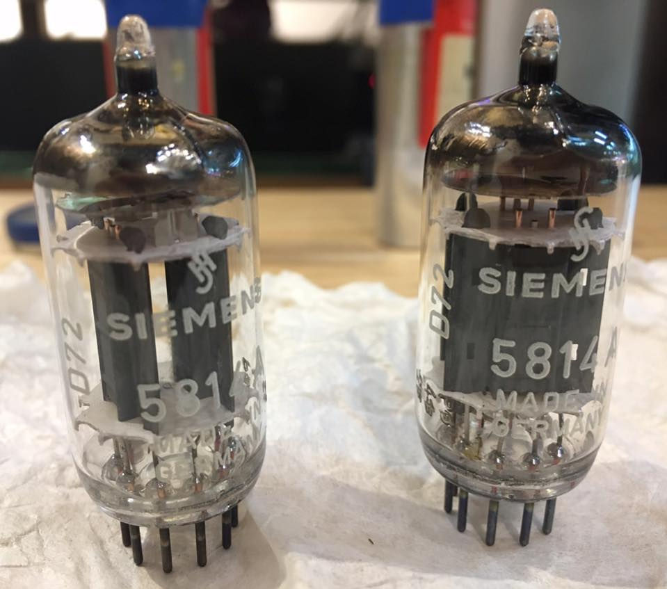 縮圖：Siemens 5814A (12AU7) in Metal Can filmbox (Matched Pair)