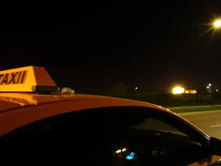 Таксі в комендантську годину у Львові: як працює і як викликати