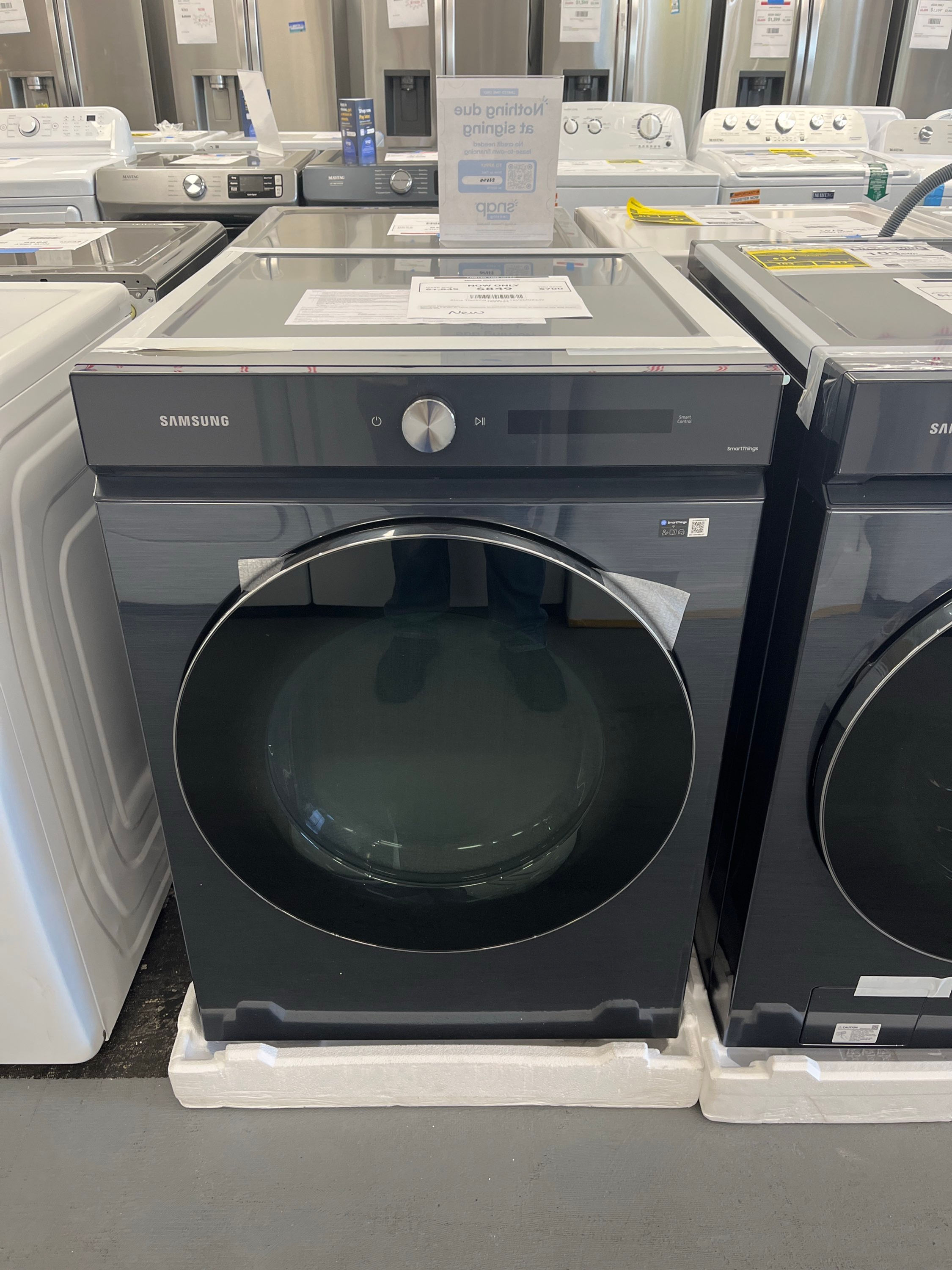 Samsung Bespoke 7.6cu ft Vented Smart Electric Dryer in Brushed Navy w/AI Optima
