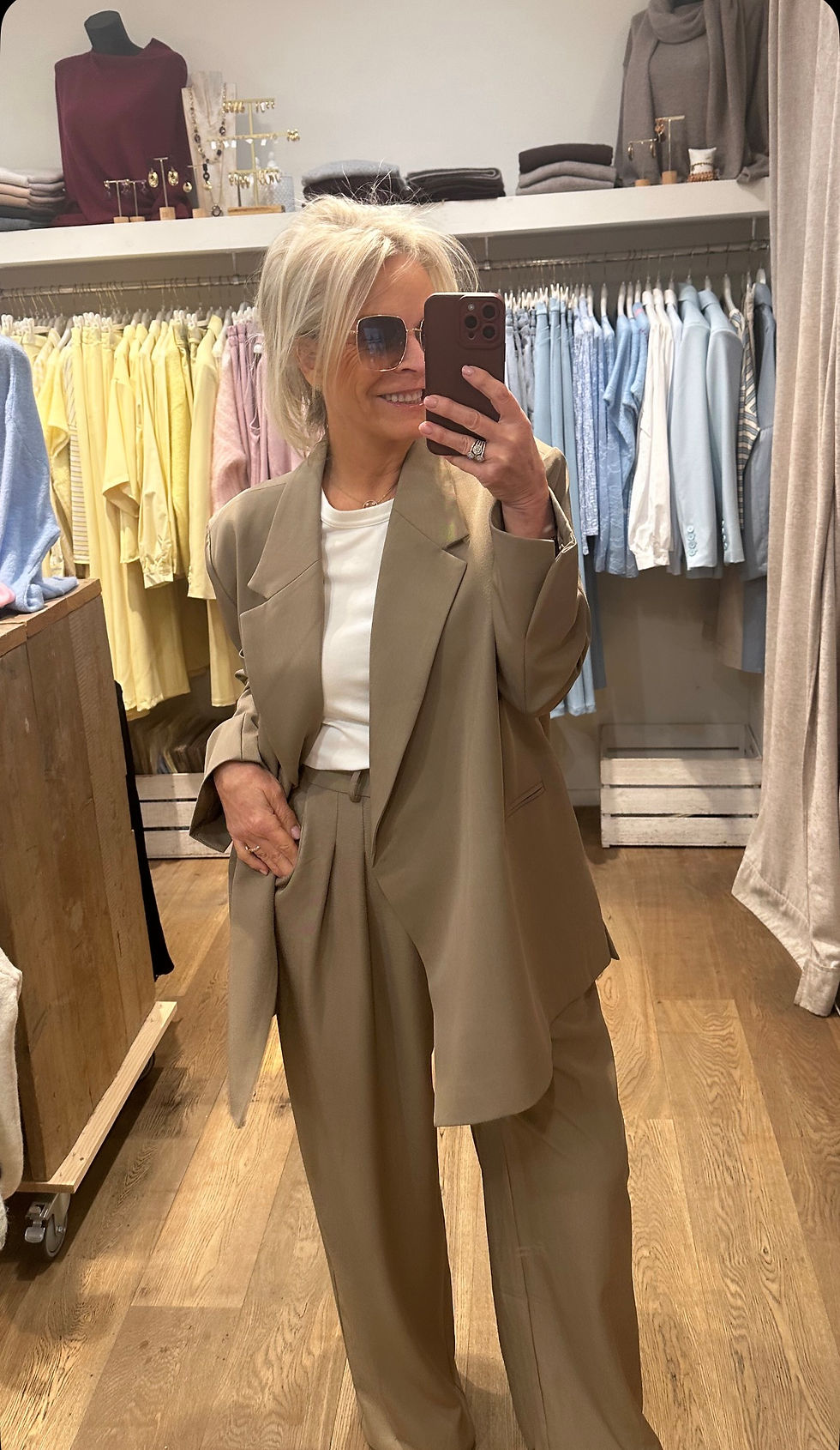 Thumbnail: RUBY OVERSIZED BLAZER TAUPE W24763