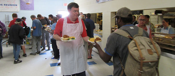 serving-meals-2(1)_edited.jpg