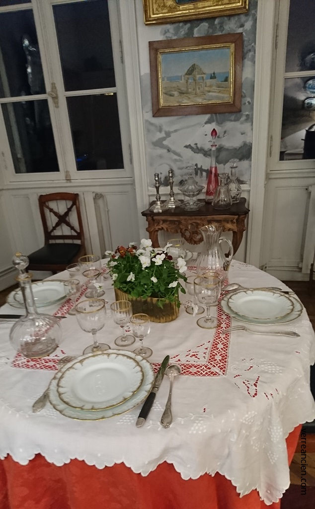 Table dorée