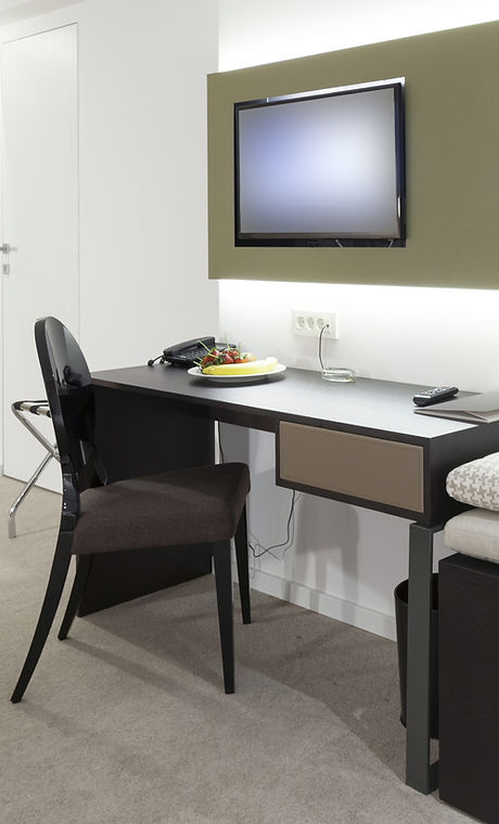 Hotel skrivbord 3