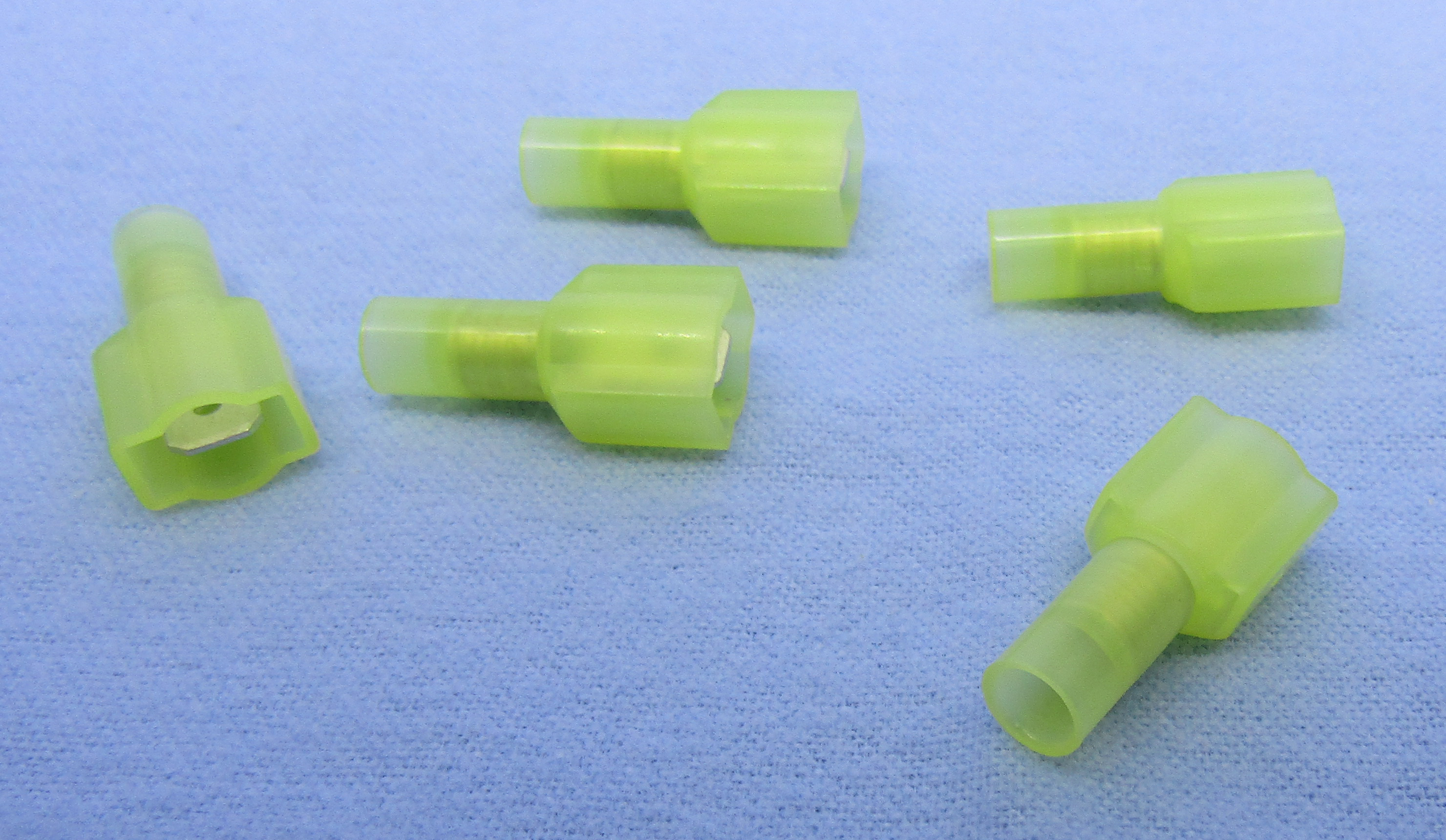 Male Term. 12-10/.250 5/Pkg