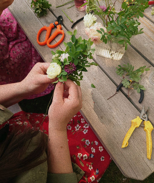 lehmuksenalla kukkatyöpaja