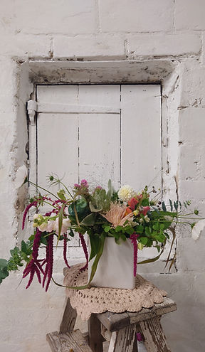 Lehmuksen Alla ekologiset slow flowers kukat
