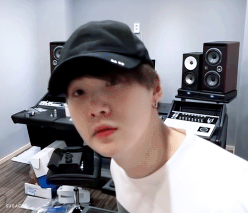ae8956a2ea4a8015e17b5c0b27169f39.gif