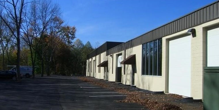 60 SHELTER ROCK ROAD CT