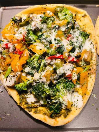 Easy & Delicious Veggie Pizza!