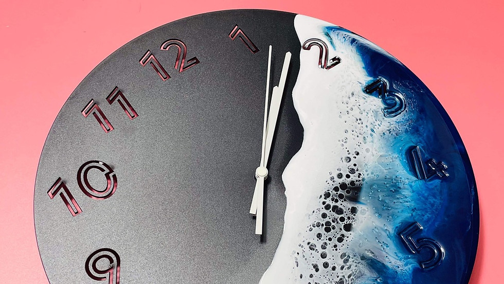 Springfield Orion - Learn to make a black, resin clock!