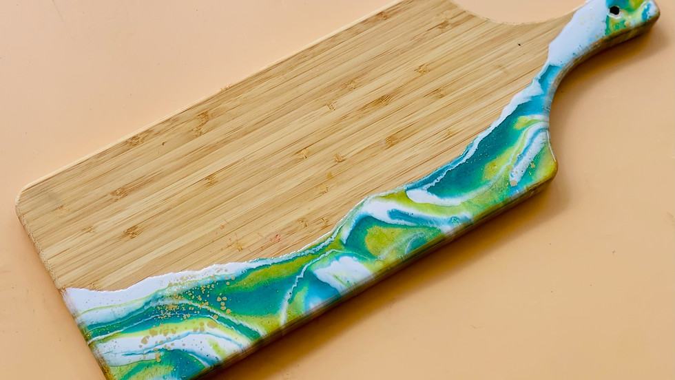 Springfield Orion - Learn to make a resin cheeseboard!