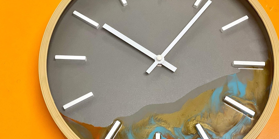 SPRINGFIELD - Learn to make a resin decorated clock in your colours!
