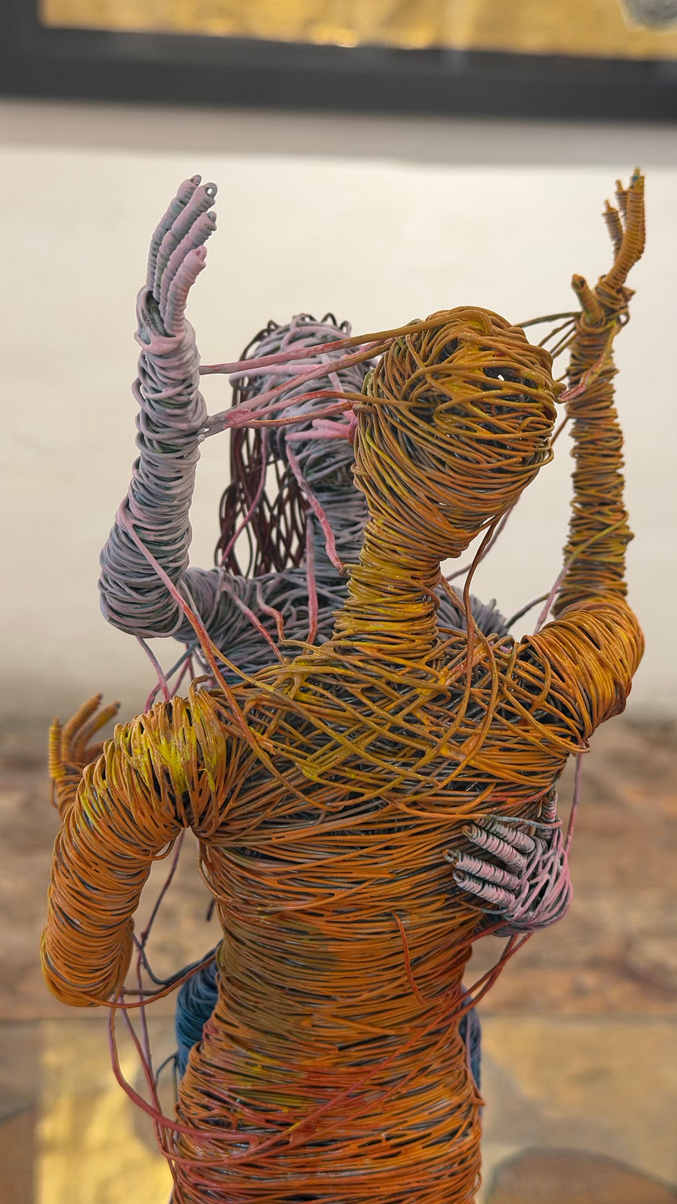 Miniatura: "Amor magnético” - wire sculptures / O. Rivera