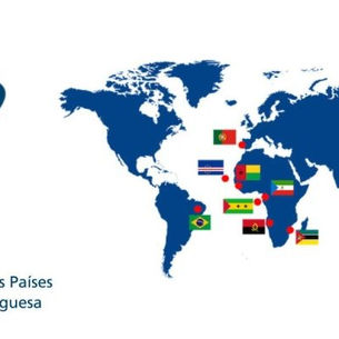 Mapa mundi mostrando os países membros da CLPL e o logo da organização
