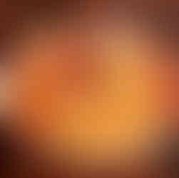 Un piatto di pancake, con lamponi