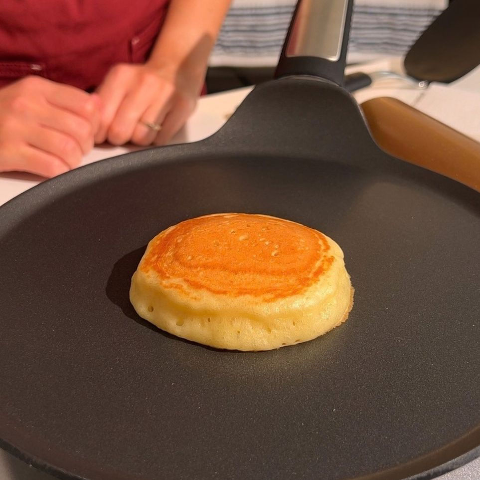 Bordi dei pancake asciutti e uniformi. Consiglio di Pancake Eden.