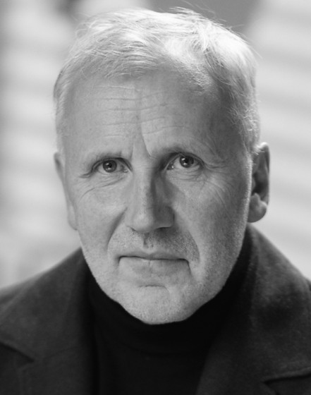 vinz koller headshot_edited_edited_edited.jpg