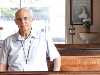 Padre Júlio Lancelotti é processado por dizer que Bolsonaro é homofóbico, racista e machista