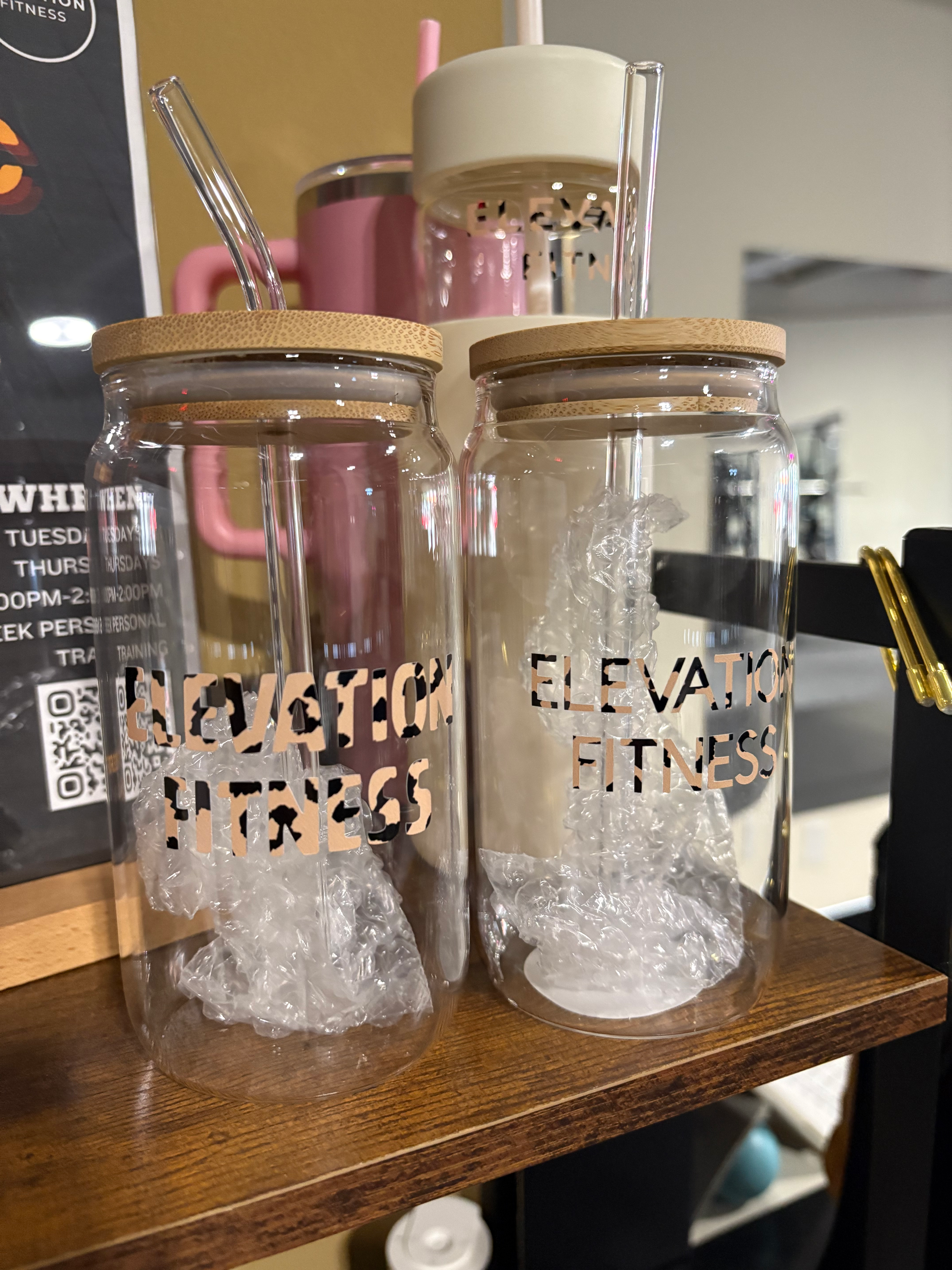 Glass cup w/ straw (small)