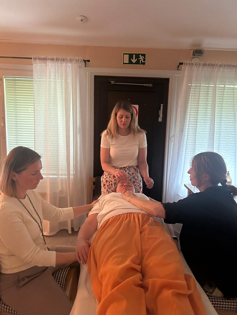 9E1C6494-4DE1-4E4D-91E4-CFCCA3DCE4A3_1_201_a