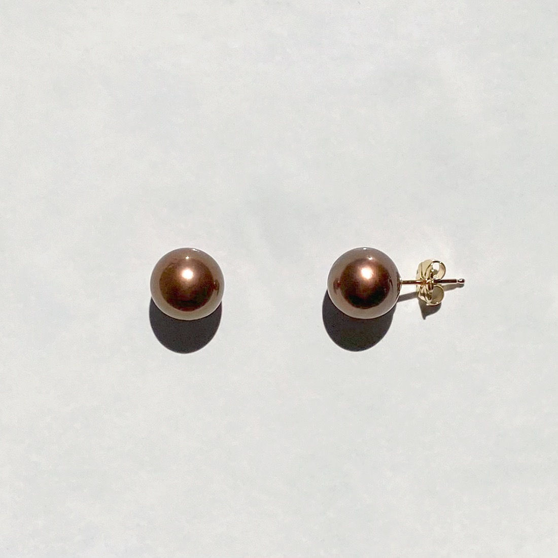 Stud Earrings (chocolate Tahitian pearl)