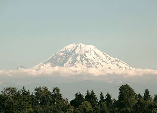 mount-rainier-3966557_1920_edited.jpg
