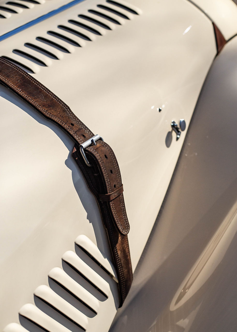 Thumbnail: 2001 Morgan Plus-8