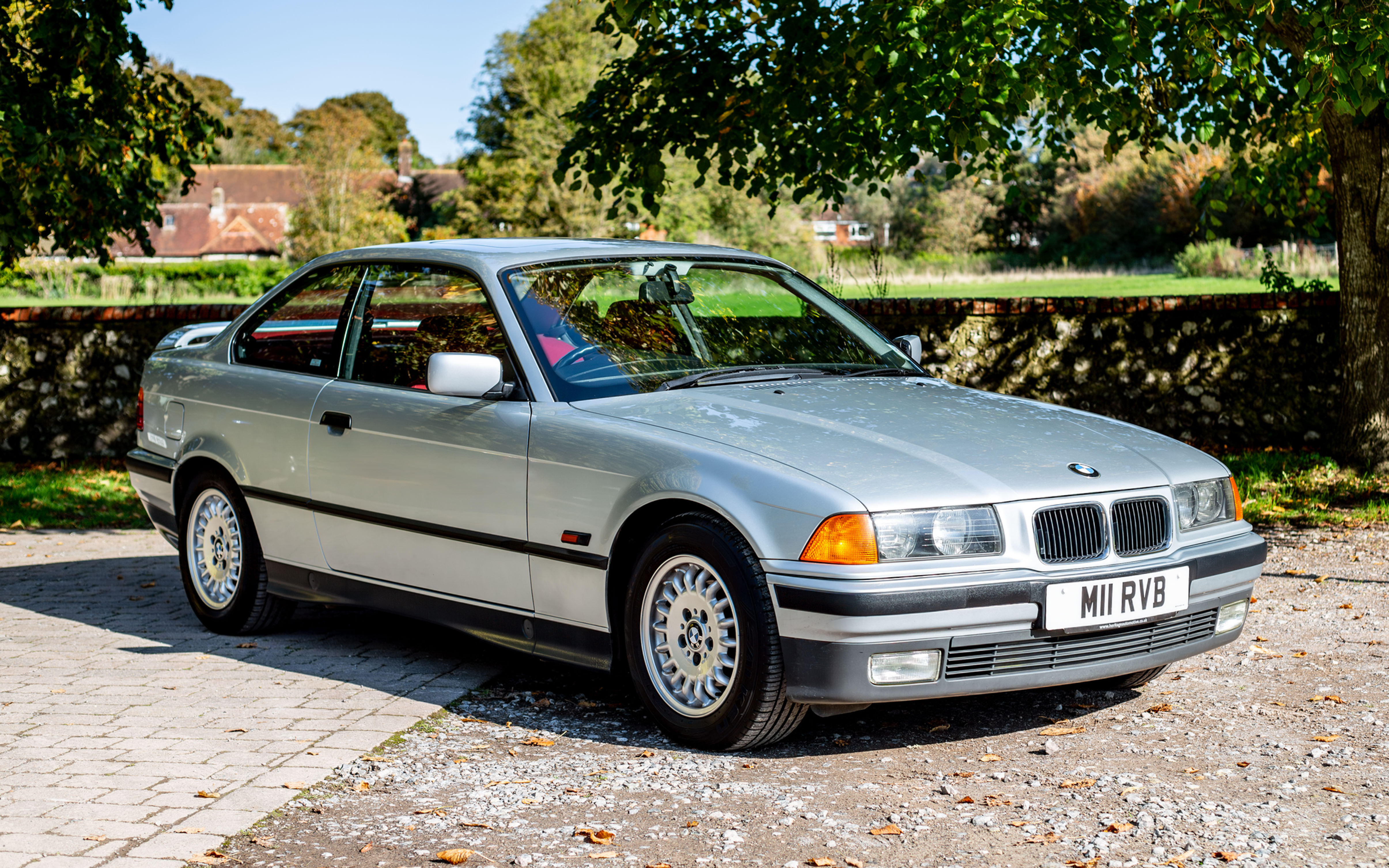 1994 BMW 318is (e36)