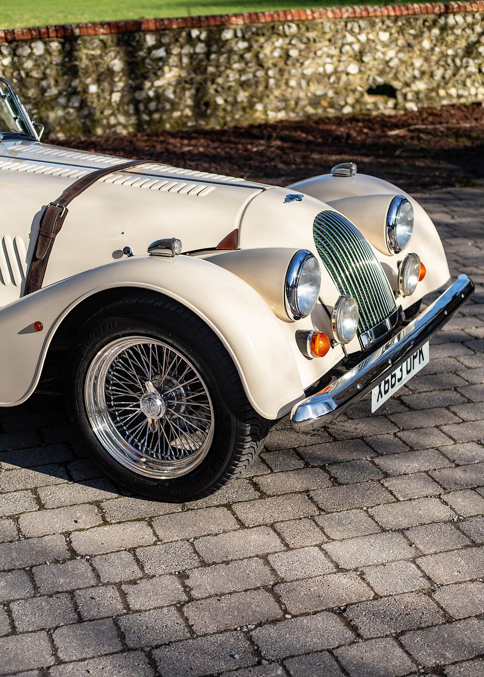 Thumbnail: 2001 Morgan Plus 8