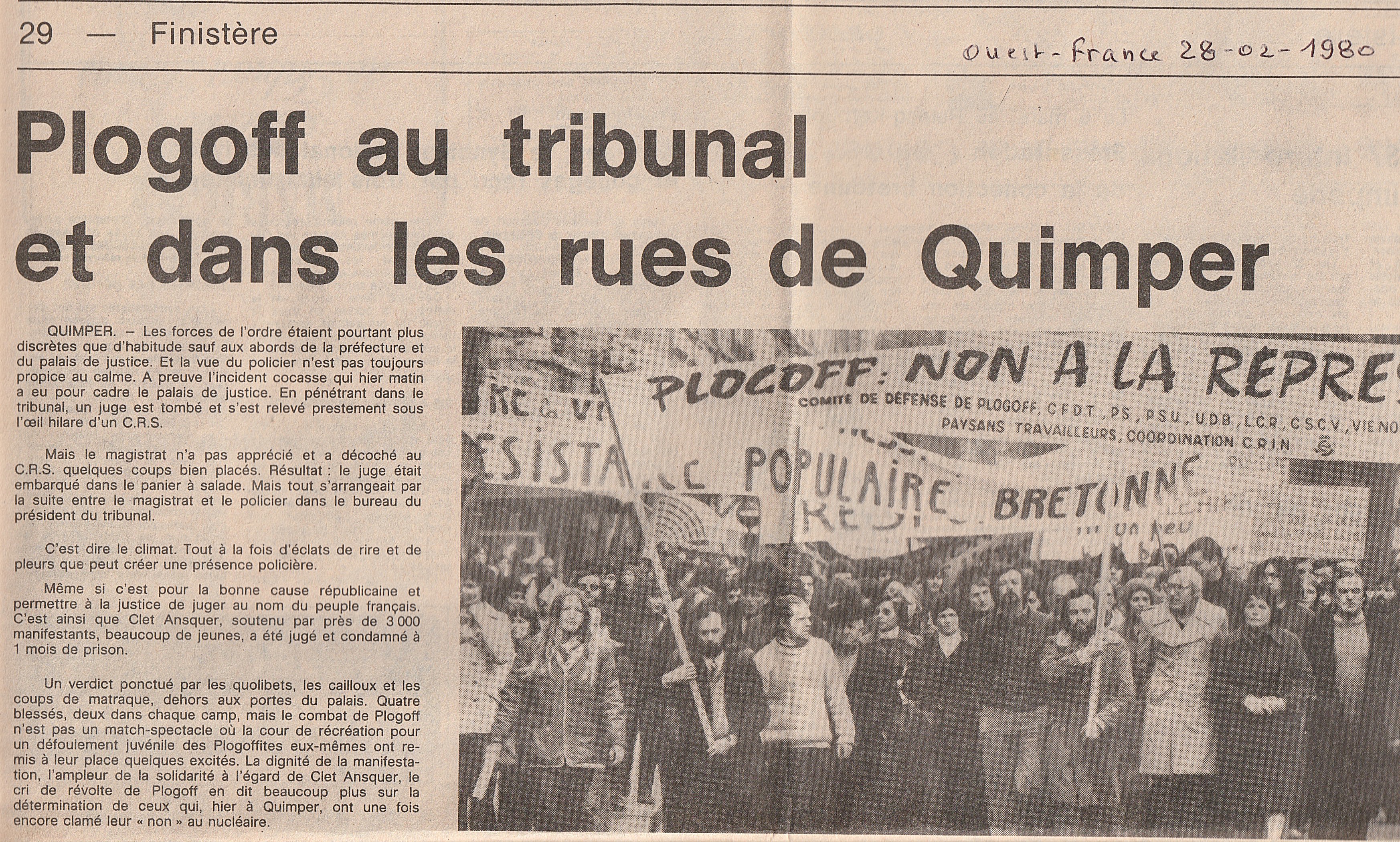 Plogoff au tribunal et dans la rue 28-02