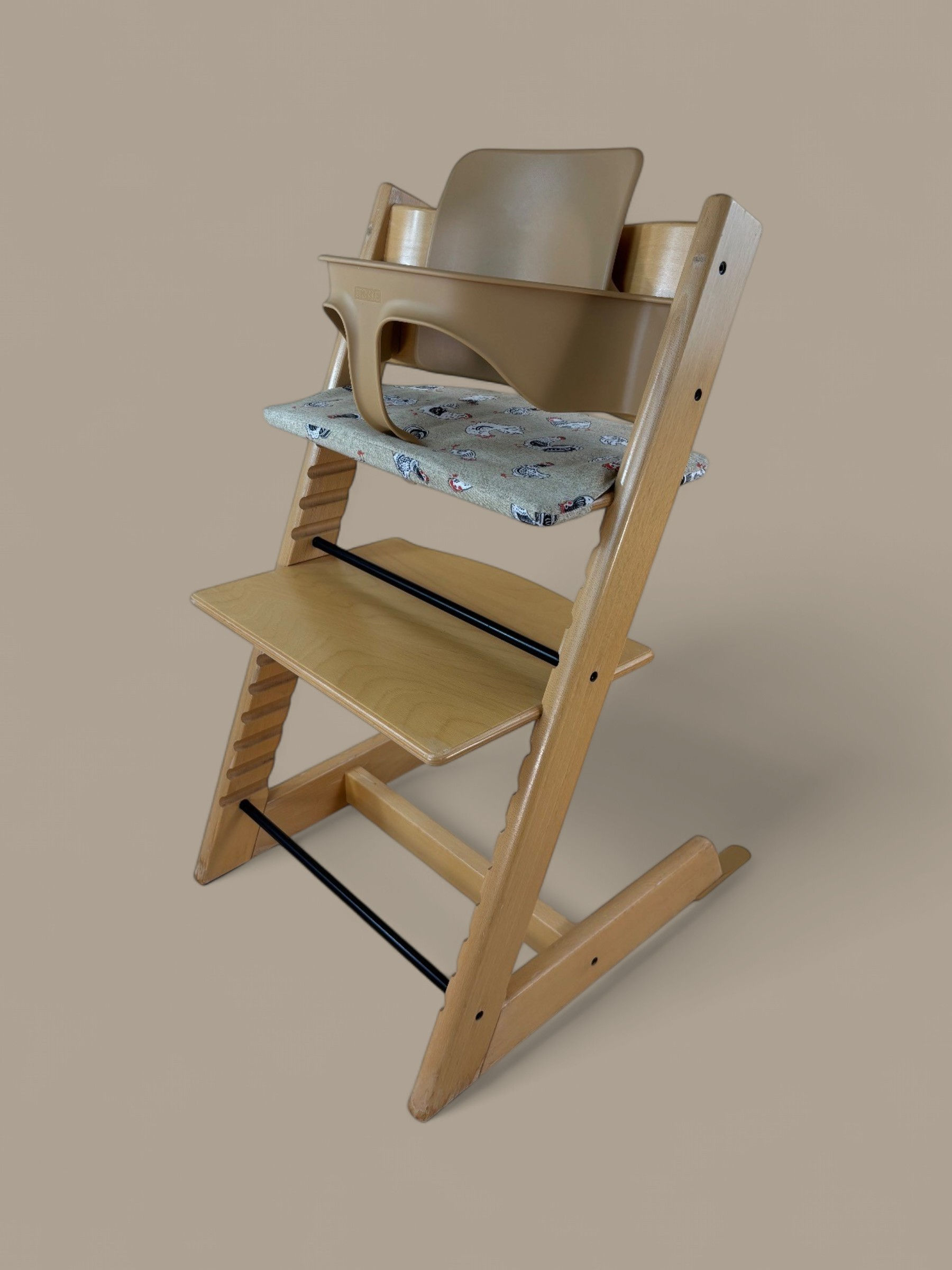 Stokke® Tripp Trapp inkl. Babyset & Kissen / Buche / abgenutzter Zustand