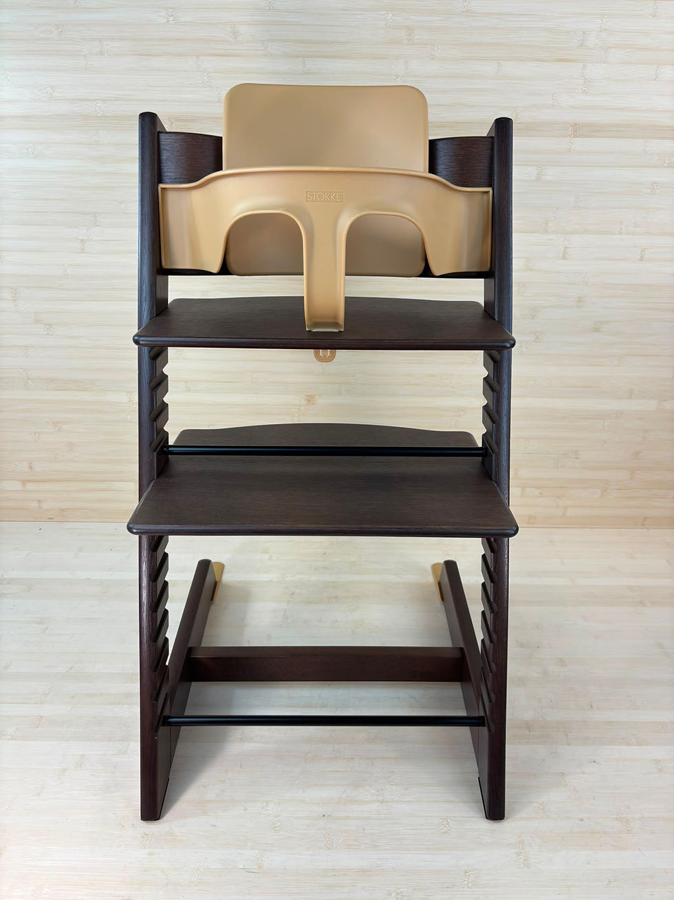 Miniaturbild: Stokke® Tripp Trapp inkl. Babyset, Kissen, Tray & Newborn / Eiche Warm Brown