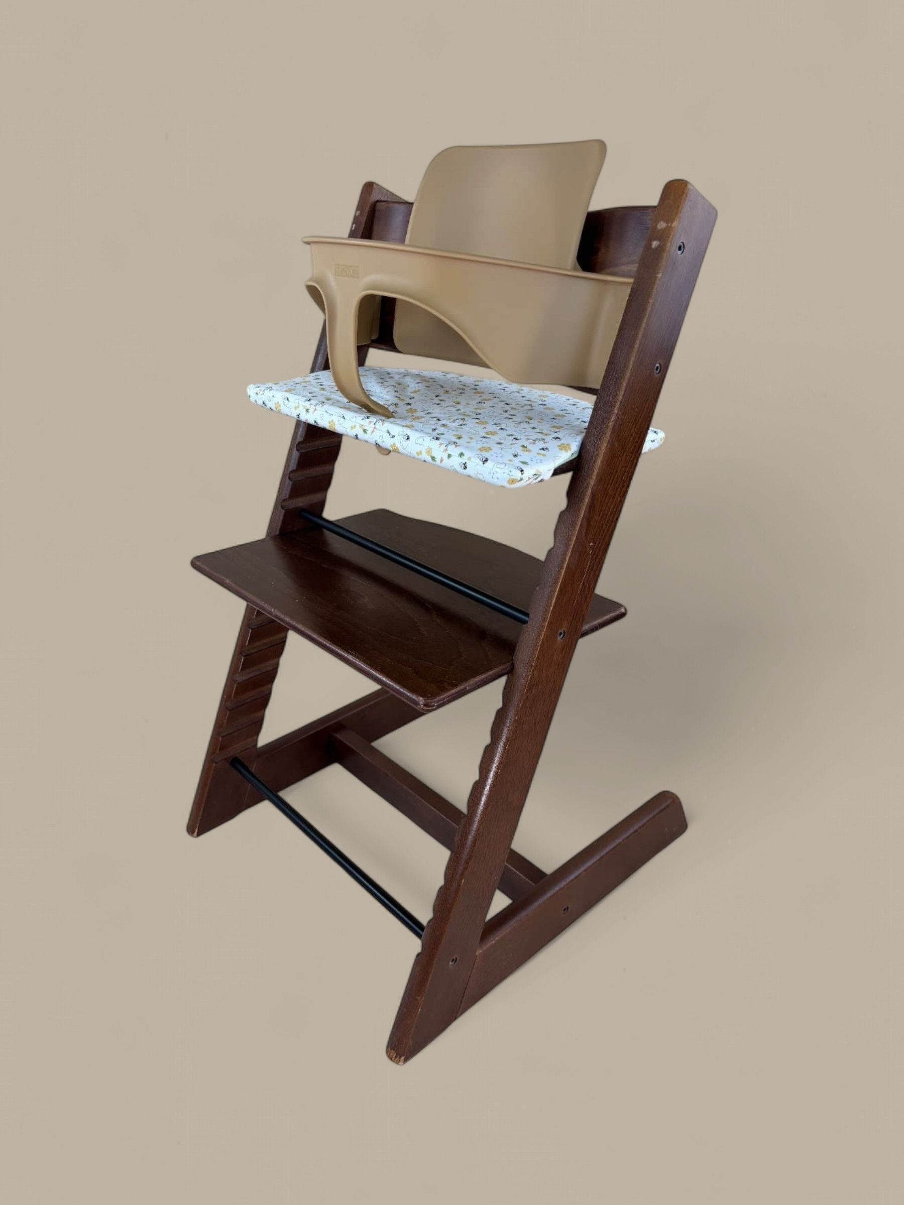 Stokke® Tripp Trapp inkl. Babyset & Kissen / Warm Brown / abgenutzter Zustand