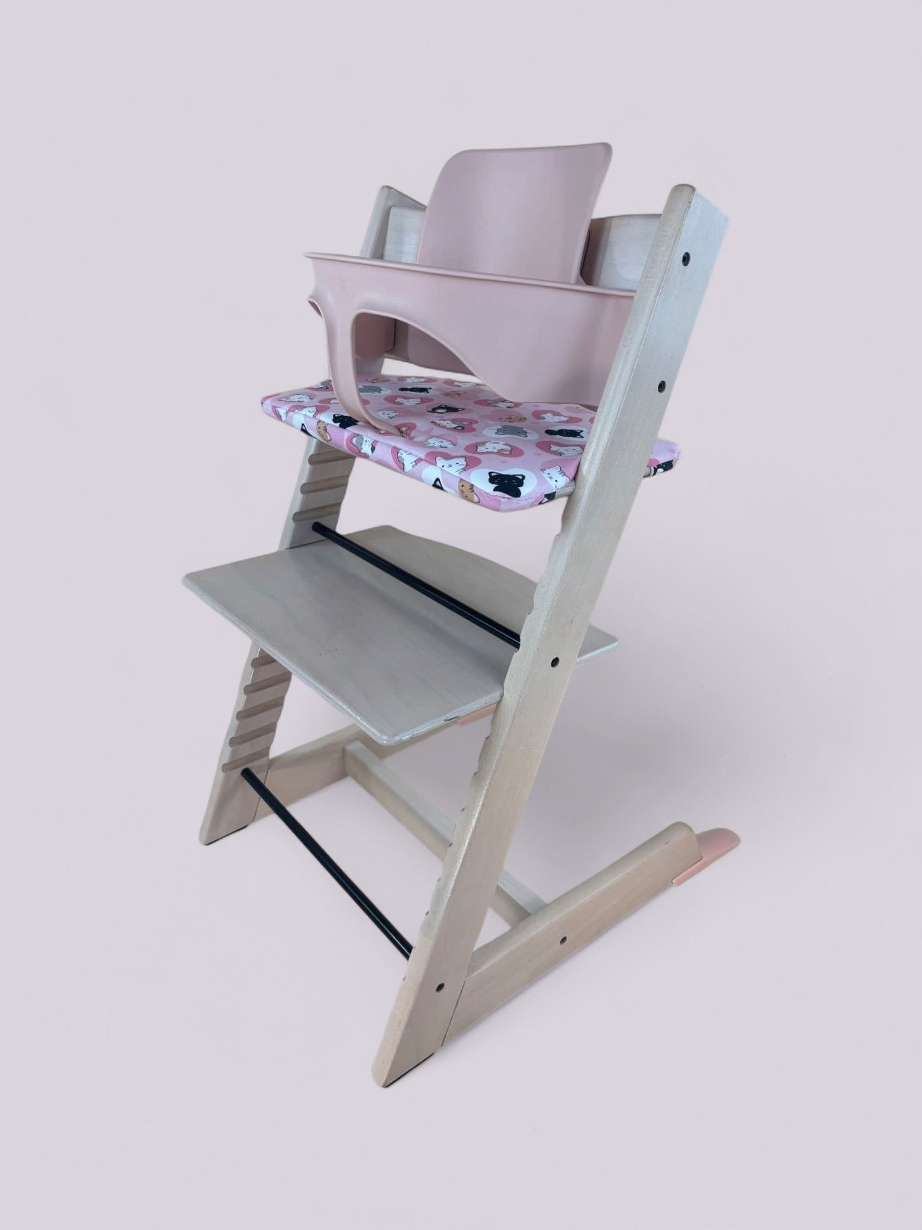 Stokke® Tripp Trapp inkl. Babyset & Kissen / Whitewash / guter Zustand